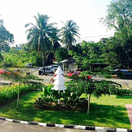Semerah Garden Hotel Pontian Kecil Extérieur photo