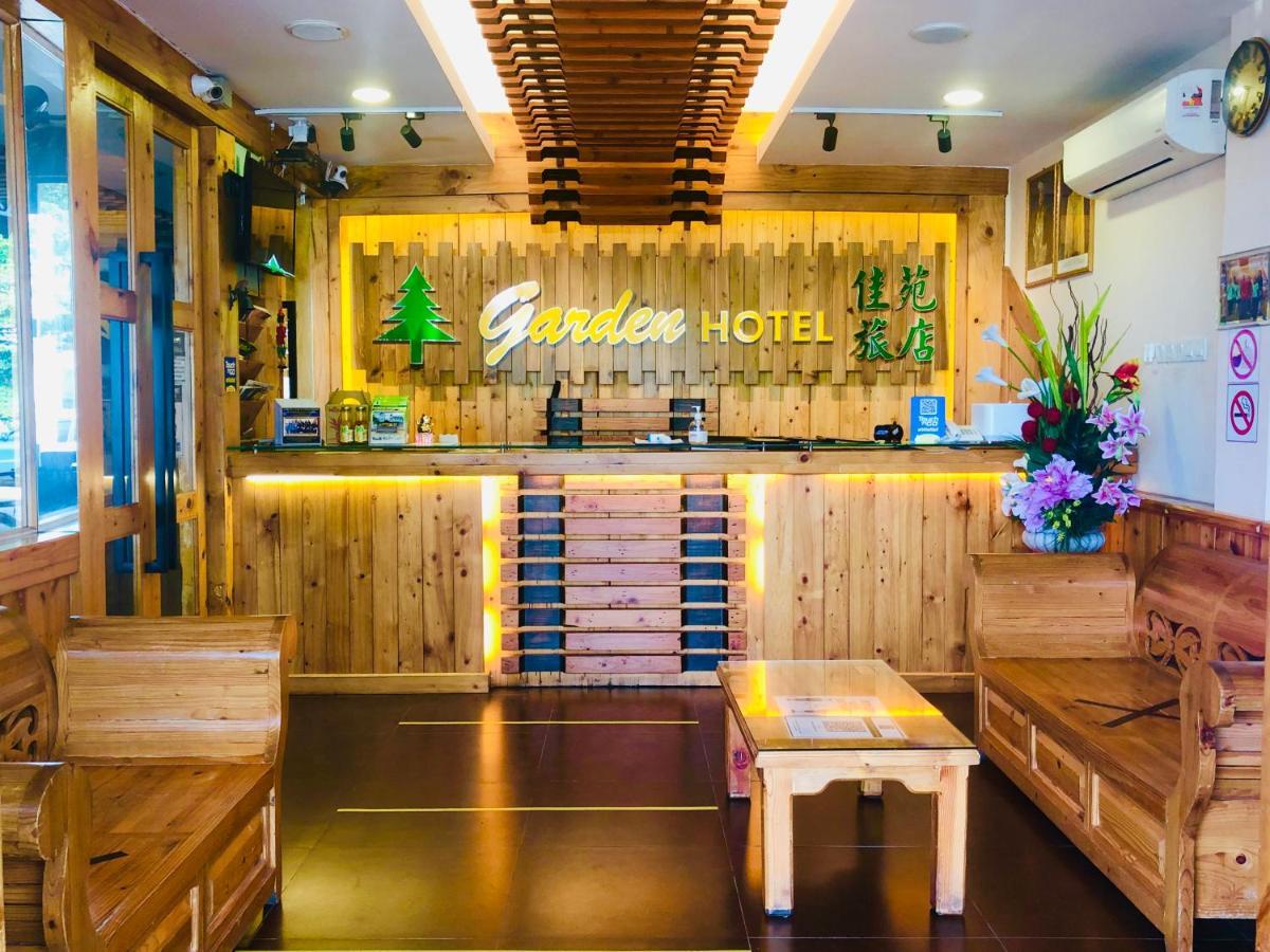 Semerah Garden Hotel Pontian Kecil Extérieur photo