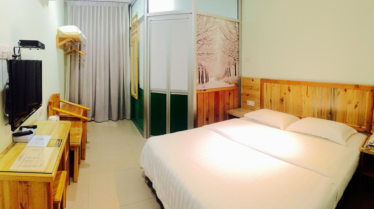 Semerah Garden Hotel Pontian Kecil Extérieur photo