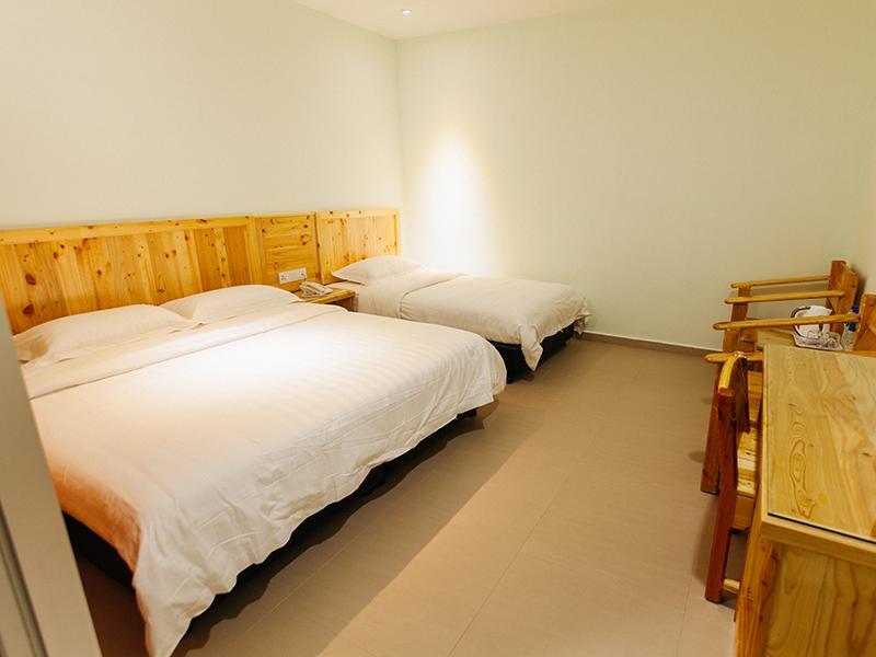 Semerah Garden Hotel Pontian Kecil Extérieur photo